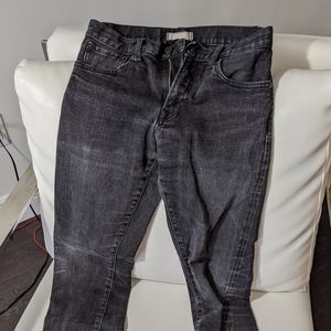Black super skinny jeans 28x28